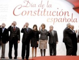 Aguirre insta a 'buscar la concordia' para salir de la crisis