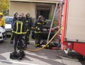 Cinco heridos por un incendio en Aluche
