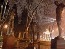 Esculturas monumentales adornan el Paseo del Prado