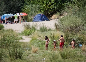 La playa del Alberche: un baño en familia