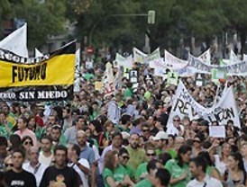 Manifestación masiva por la educación pública