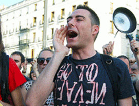 Los indignados intentan llevar su protesta a la Bolsa