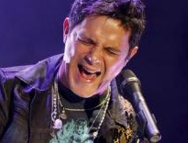 Alejandro Sanz encuentra un paraíso en el Teatro Compac de Madrid