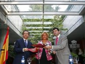 La Comunidad fomentará la cultura del reciclaje entre la población inmigrante