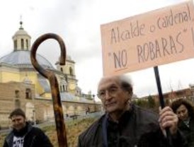Los vecinos de la Cornisa llevan su protesta a la Maratón