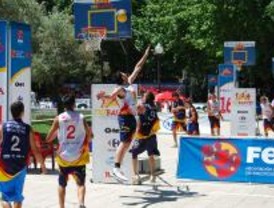 El baloncesto 'toma' la Plaza de España
