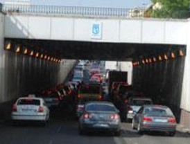 La Calle 30 colapsada a su paso por Méndez Álvaro por el corte de dos carriles
