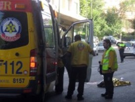 Muere tras ser arrollado por un vehículo que iba en dirección contraria y que huyó en Carabanchel