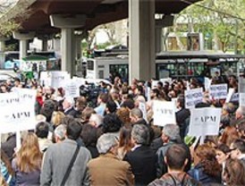 Periodistas en defensa de un trabajo digno