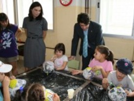 Alcorcón analiza el programa veraniego de los colegios públicos