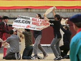 El fiscal pide 3.000 euros de multa para un antitaurino que saltó al ruedo en Las Ventas