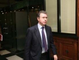 Granados asegura que el contrato de traductores se adjudicó a la oferta más barata