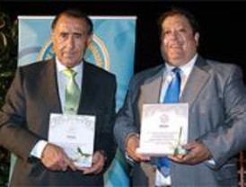 Santos Campano y Arturo Fernández, premiados por los empresarios del ocio