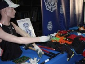 Detenidos tras desvalijar una tienda de ropa deportiva en Moncloa