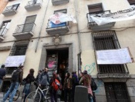 Intento fallido de desalojo en uno de los edificios recién 'okupados' en Malasaña