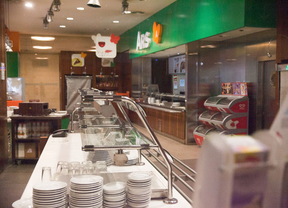 No hay acuerdo en las cafeterías de Barajas y Áreas