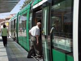 El barrio de Parla-Este ya tiene tranvía