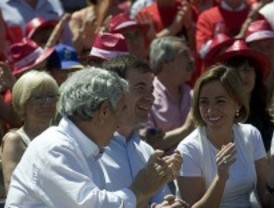 Gómez y Cascallana ven a Chacón como 'la seña del cambio' en un mitín 'histórico'