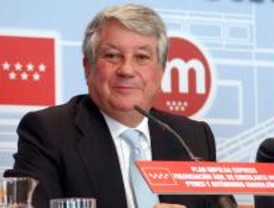 Arturo Fernández pide a Aguirre que amplíe el Plan Impulsa Pyme