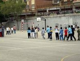 El PSOE critica la falta de colegios y la 'indiferencia' de Gallardón al respecto