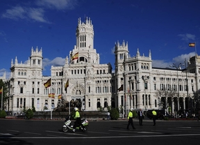 La plaza de Cibeles con el Ayuntamiento de Madrid