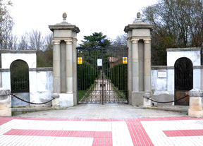 Los vecinos de San Blas se oponen la demolición de edificios en la finca Torre Arias