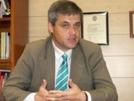 La capital se encuentra 'al borde del precipicio financiero', según Lucas