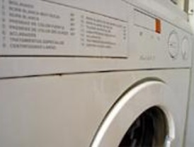 Los madrileños ahorraron 490.000 litros de agua al poner la lavadora este verano