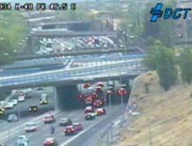 Un accidente en Gran Vía corta un carril