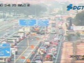 Dos accidentes marcan el tráfico en las carreteras