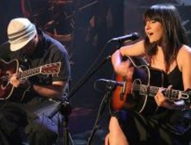 Amaral presenta en el Palacio de los Deportes su gira 'Gato Negro, Dragón Rojo'