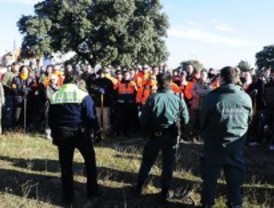 La Guardia Civil moviliza a los vecinos de Boadilla para buscar a María Piedad en un monte