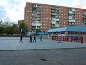 Vecinos de Zarzaquemada se queja de suciedad y malos olores en el barrio