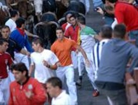 Nueve contusionados leves en el cuarto encierro de 'Sanse'