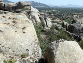 La Comunidad reduce a la mitad el número de plazas de aparcamiento en La Pedriza