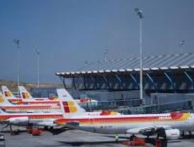 Barajas prevé 13.100 vuelos en Semana Santa, un 5% menos que en 2008