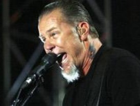 Metallica ofrece una actuación soberbia en el Palacio de Deportes ante 15.000 espectadores