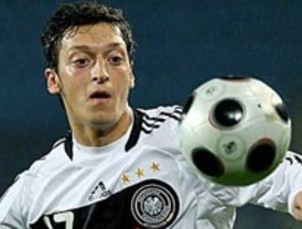 El Real Madrid cierra el fichaje de Mesut Özil