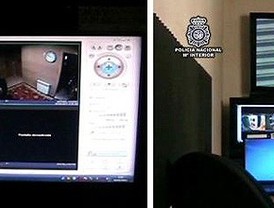 La Policía desarticula una red de prostitución que vigilaba a las chicas a través de Internet