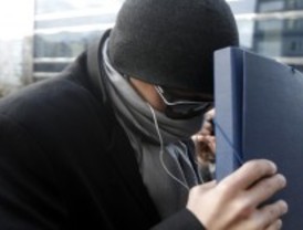 El tribunal del caso 'Ussía' envía un fax a prisión a las 10.35 para citar al acusado a las diez