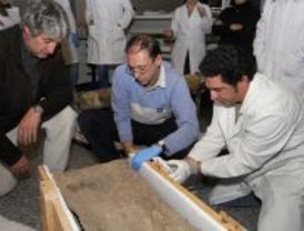 Hallado en Arroyomolinos el cadáver de un patricio en un sarcófago romano