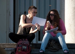 Los universitarios ven "bestial" otro 'tasazo'