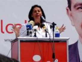 Pocas promesas de Inés Sabanés y muchas críticas al Gobierno regional