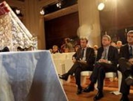 Los madrileños leyeron la Constitución en el Ayuntamiento de Cibeles