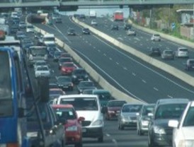 Tráfico lento en las vías de acceso a Madrid