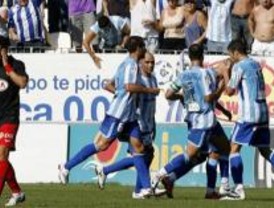 El Málaga golea a un Atlético que no mostró sus aspiraciones
