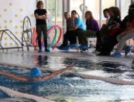 Parla creará una Escuela de Natación