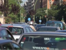 Pequeñas retenciones en la capital complican el tráfico