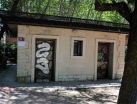Abuelos en guerra por el 'meódromo' del parque Calero