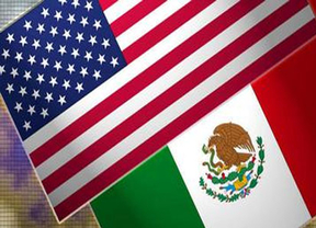 Banderas de EEUU y México